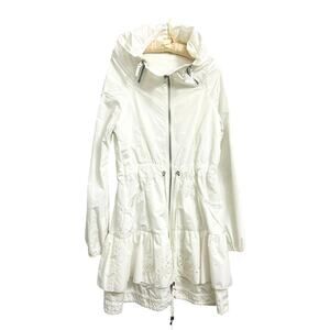 Scervino Street Woman’s Jacket. White. Eyelet detail. Zip, Pockets. 6